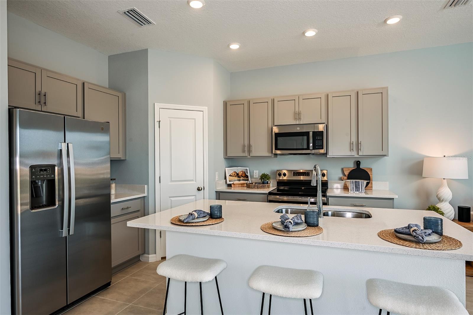 WATERSTONE - Residential