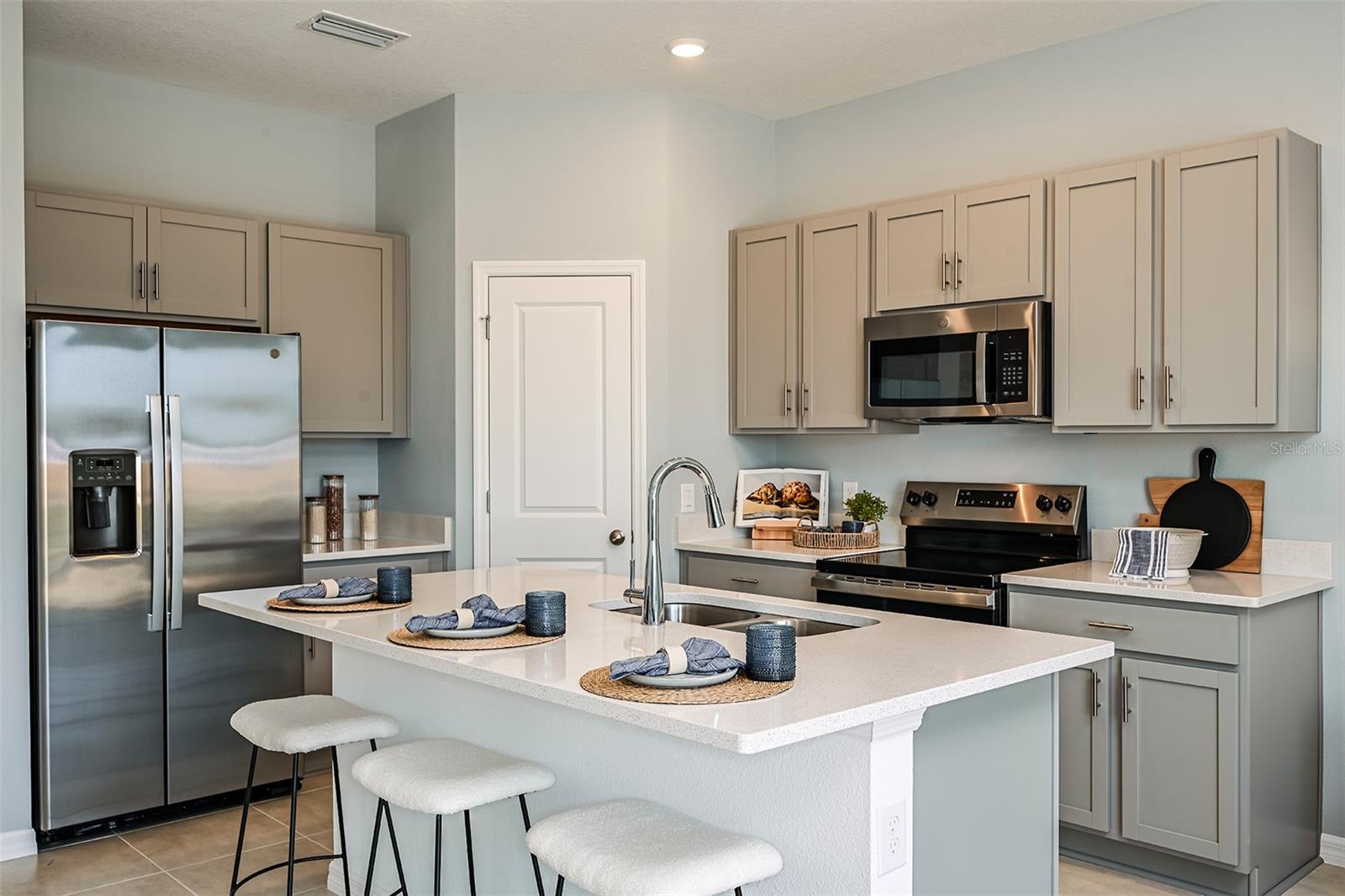 7603 WATERSCAPE DRIVE