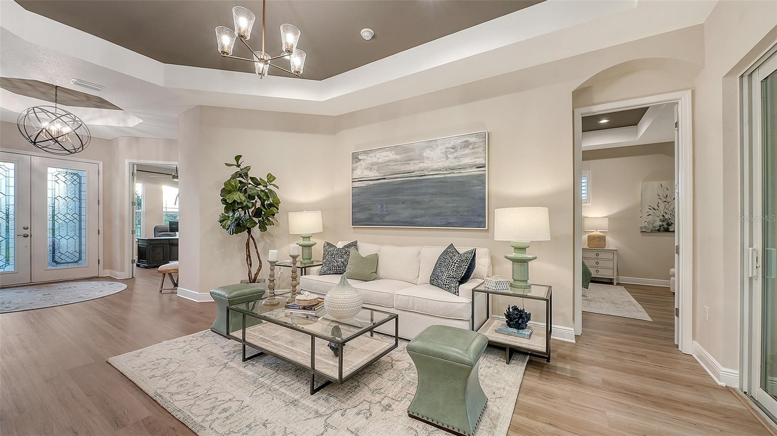 HAMPTON LAKES - Residential