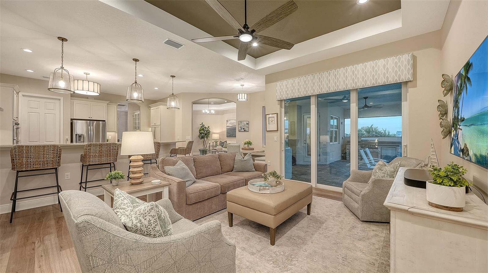 HAMPTON LAKES - Residential