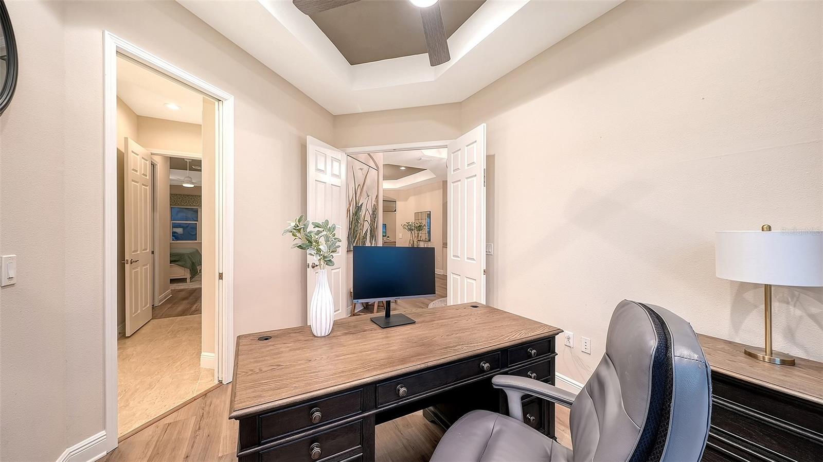 HAMPTON LAKES - Residential