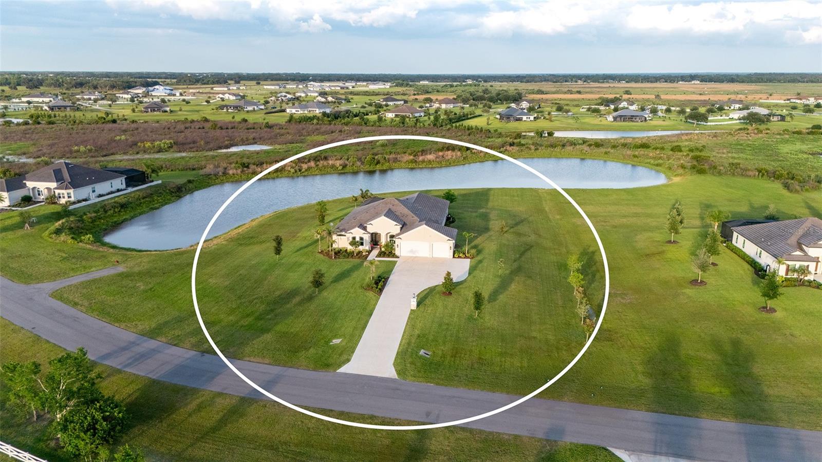 HAMPTON LAKES - Residential