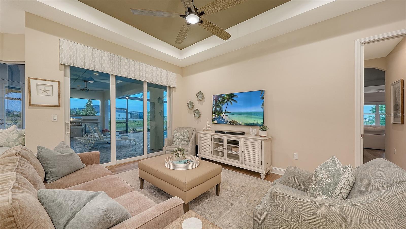 HAMPTON LAKES - Residential