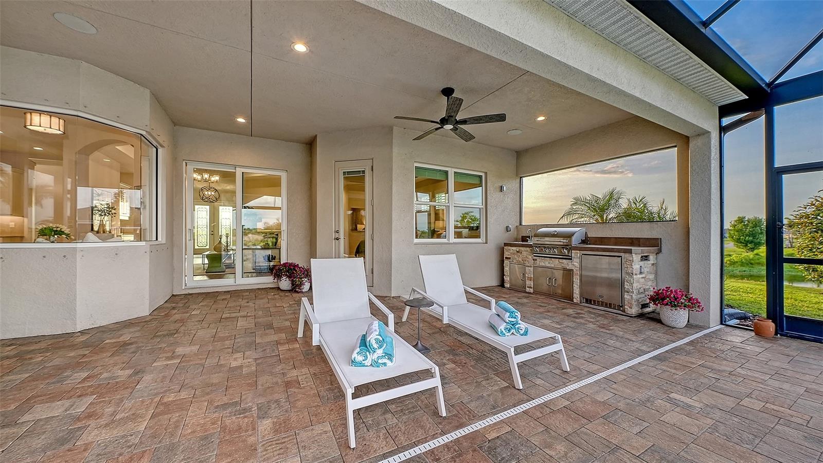 HAMPTON LAKES - Residential