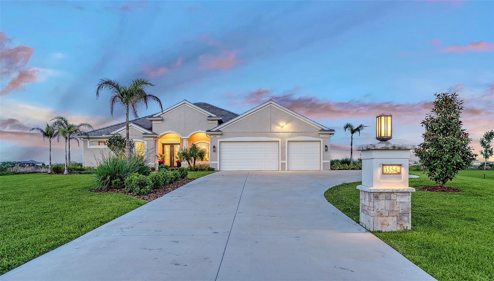 HAMPTON LAKES - Residential
