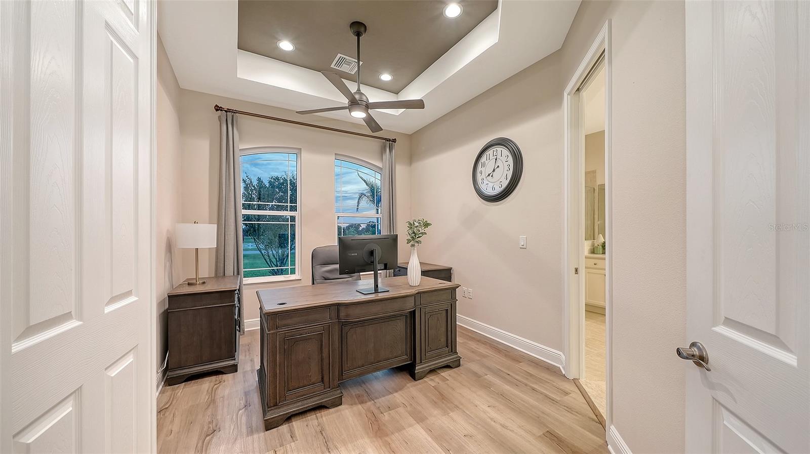 HAMPTON LAKES - Residential