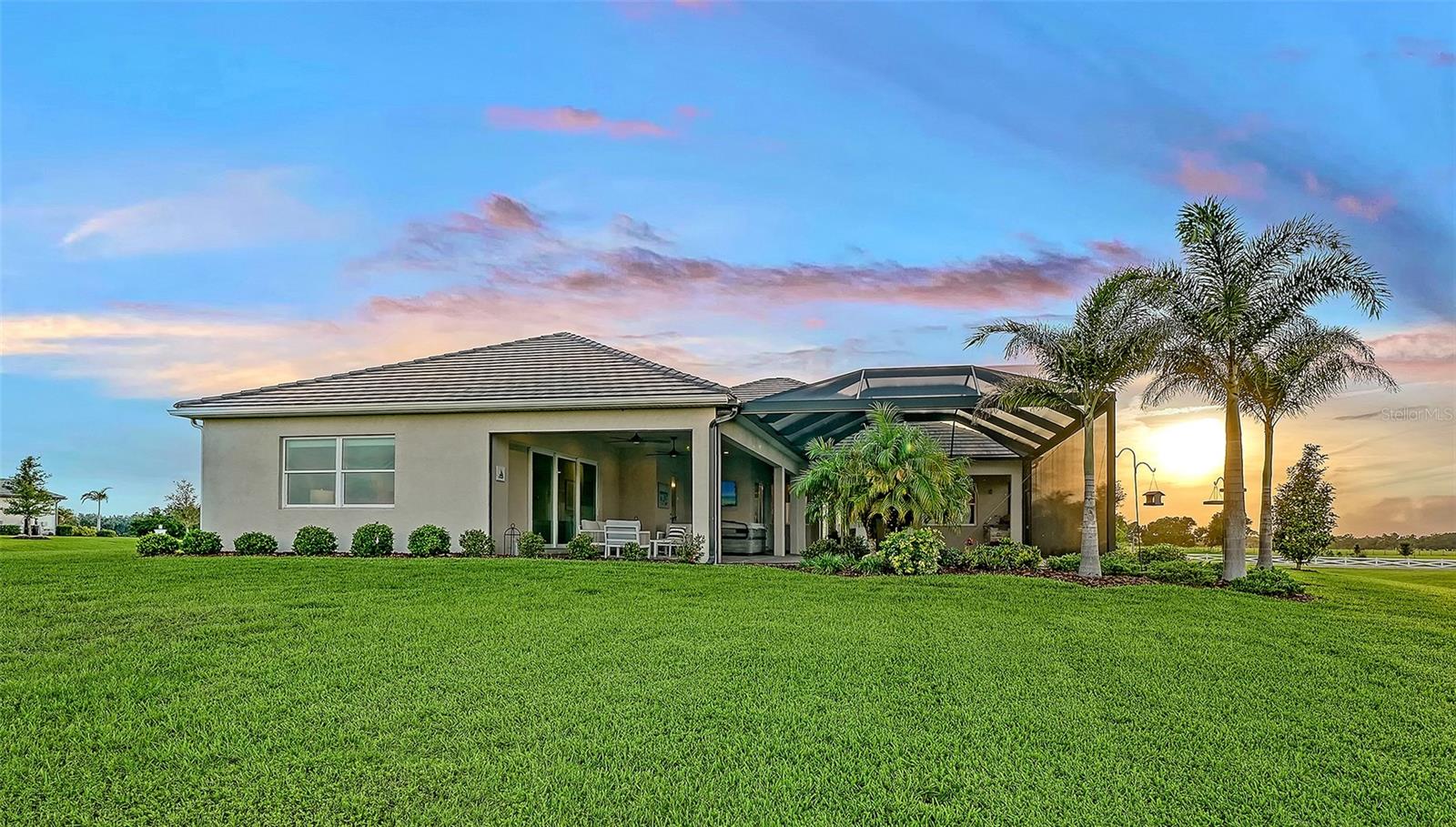 HAMPTON LAKES - Residential