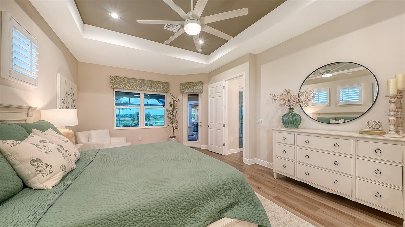 HAMPTON LAKES - Residential