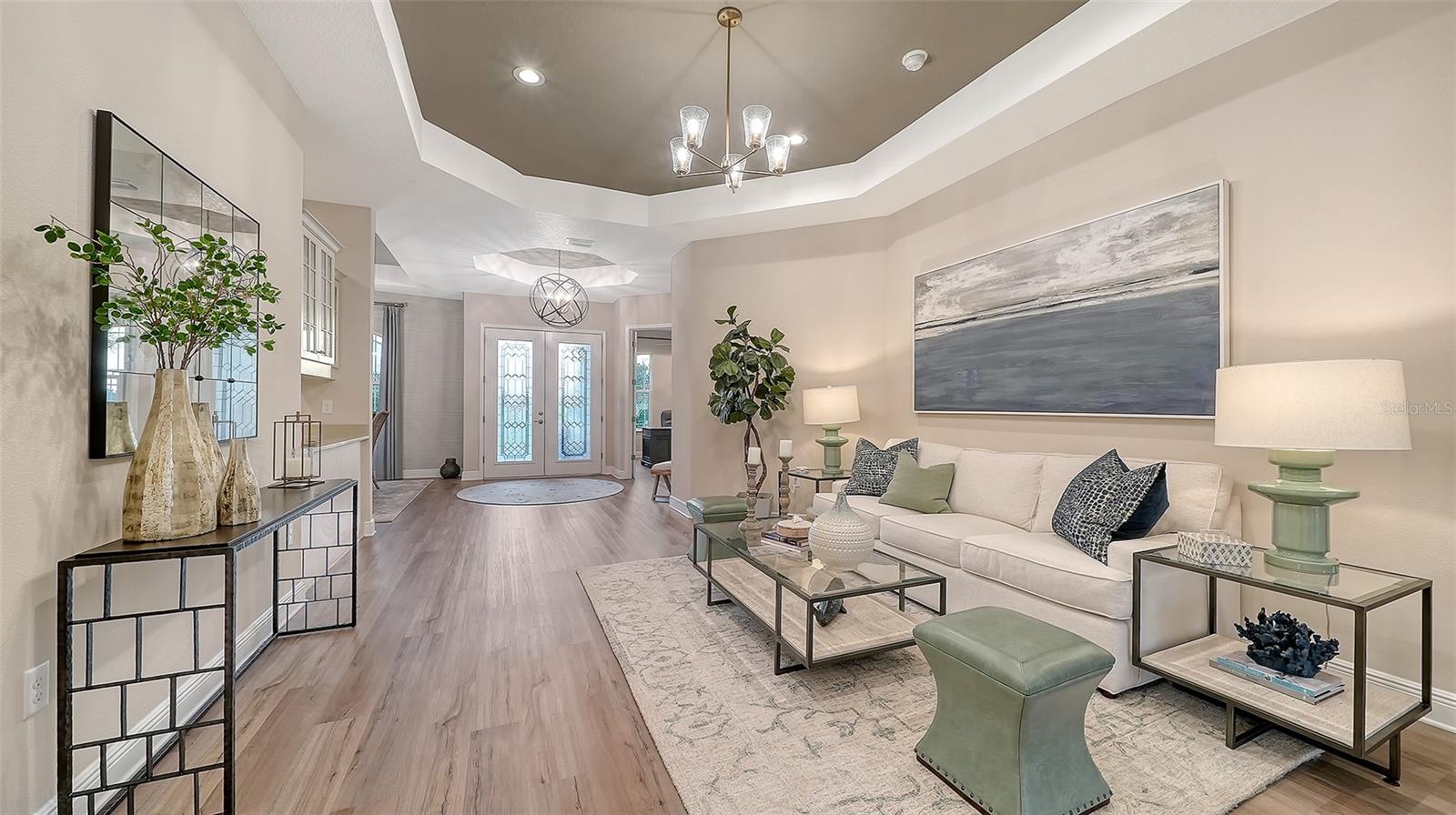 HAMPTON LAKES - Residential