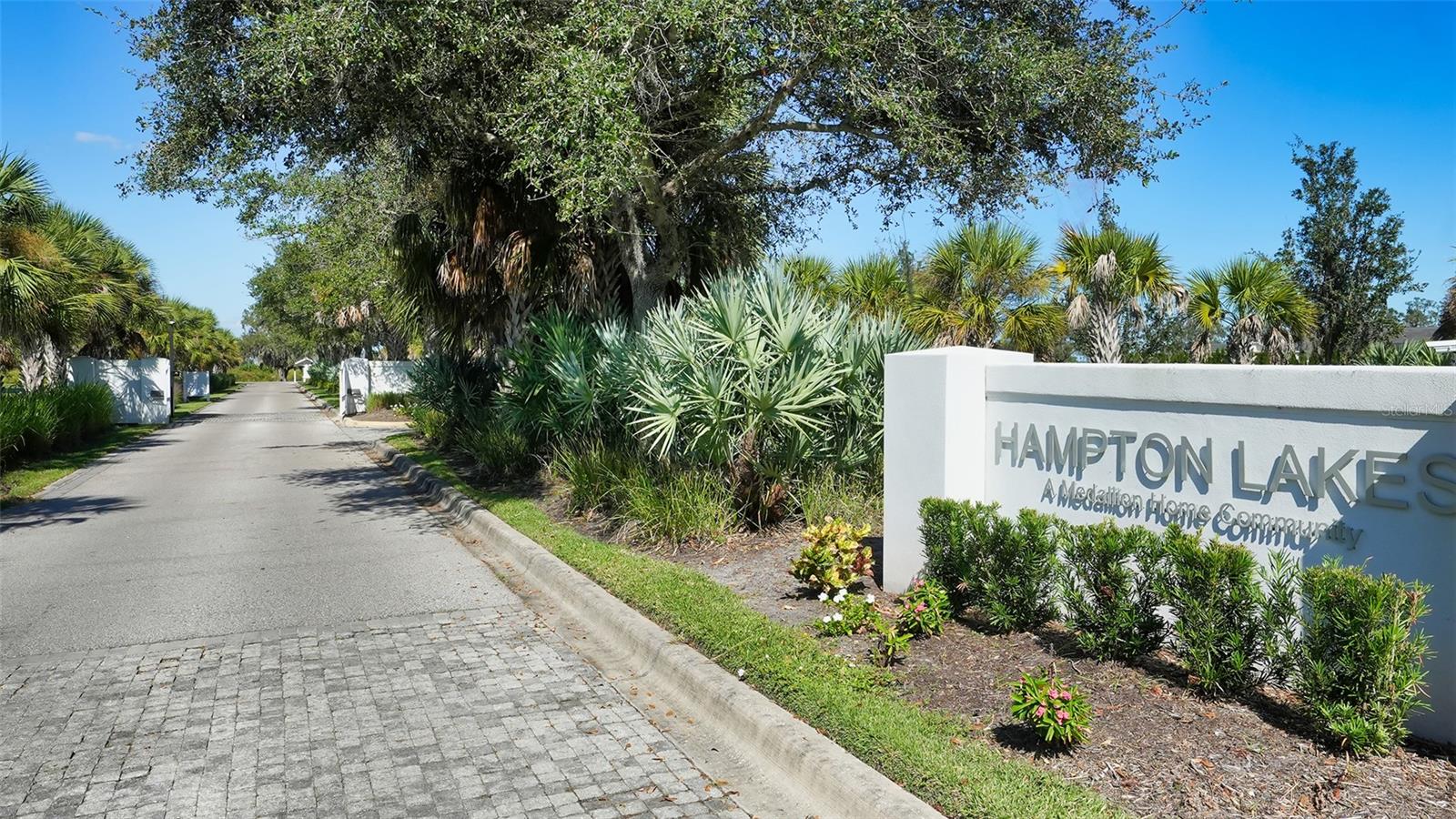 HAMPTON LAKES - Residential
