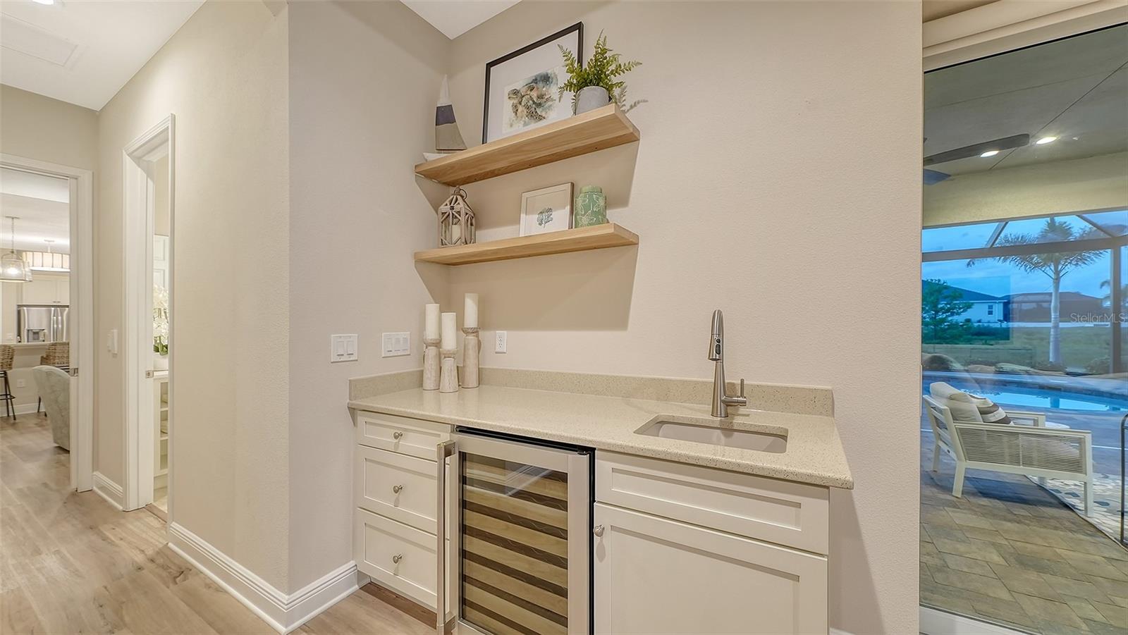 HAMPTON LAKES - Residential