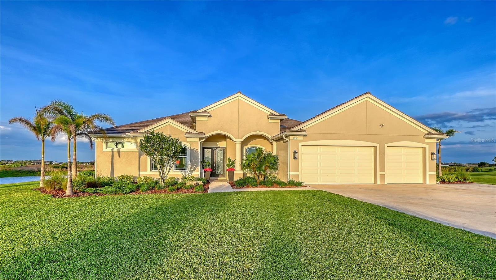 HAMPTON LAKES - Residential