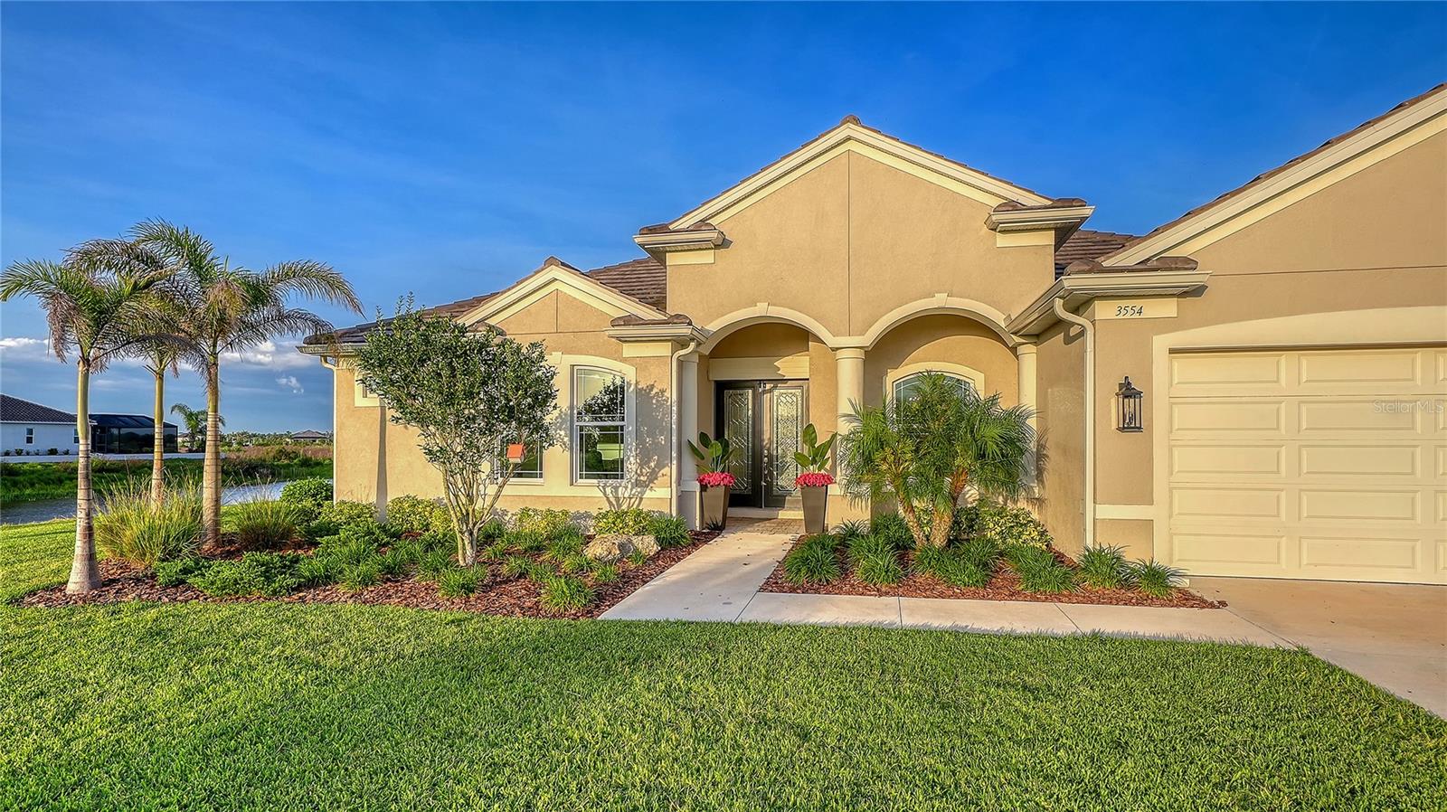 HAMPTON LAKES - Residential