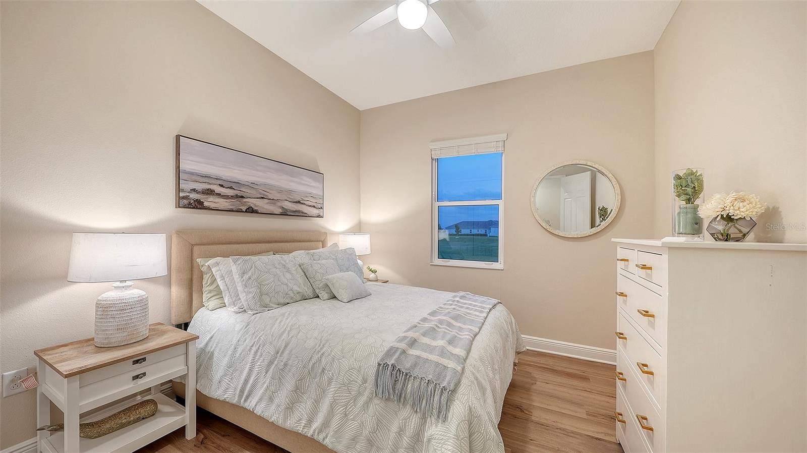 HAMPTON LAKES - Residential