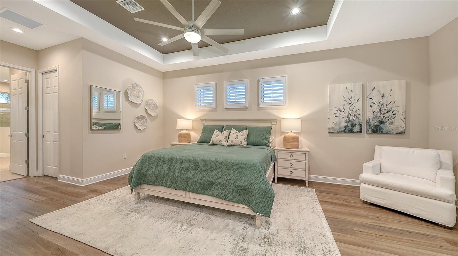 HAMPTON LAKES - Residential