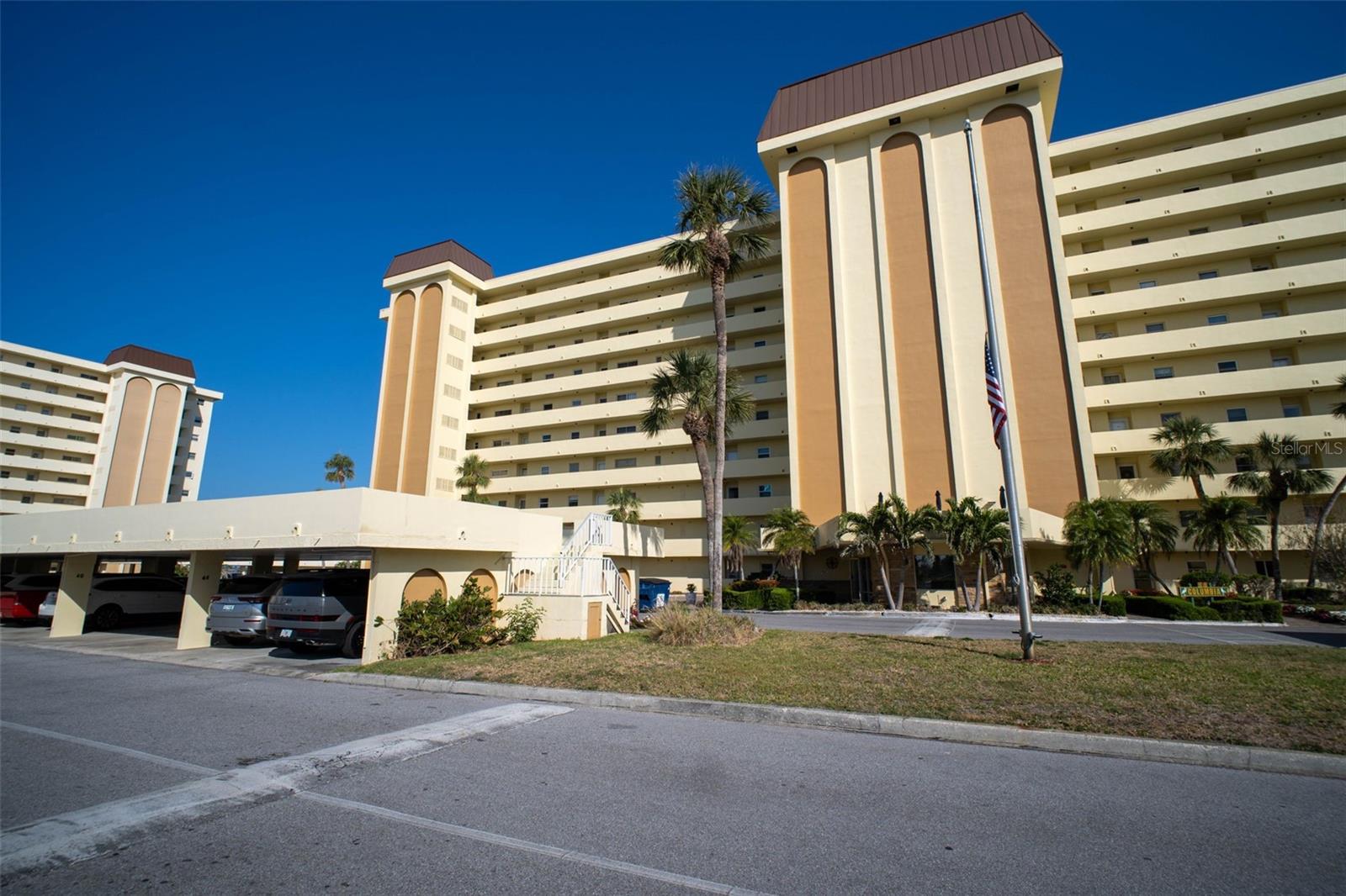 4725 COVE CIRCLE 601
