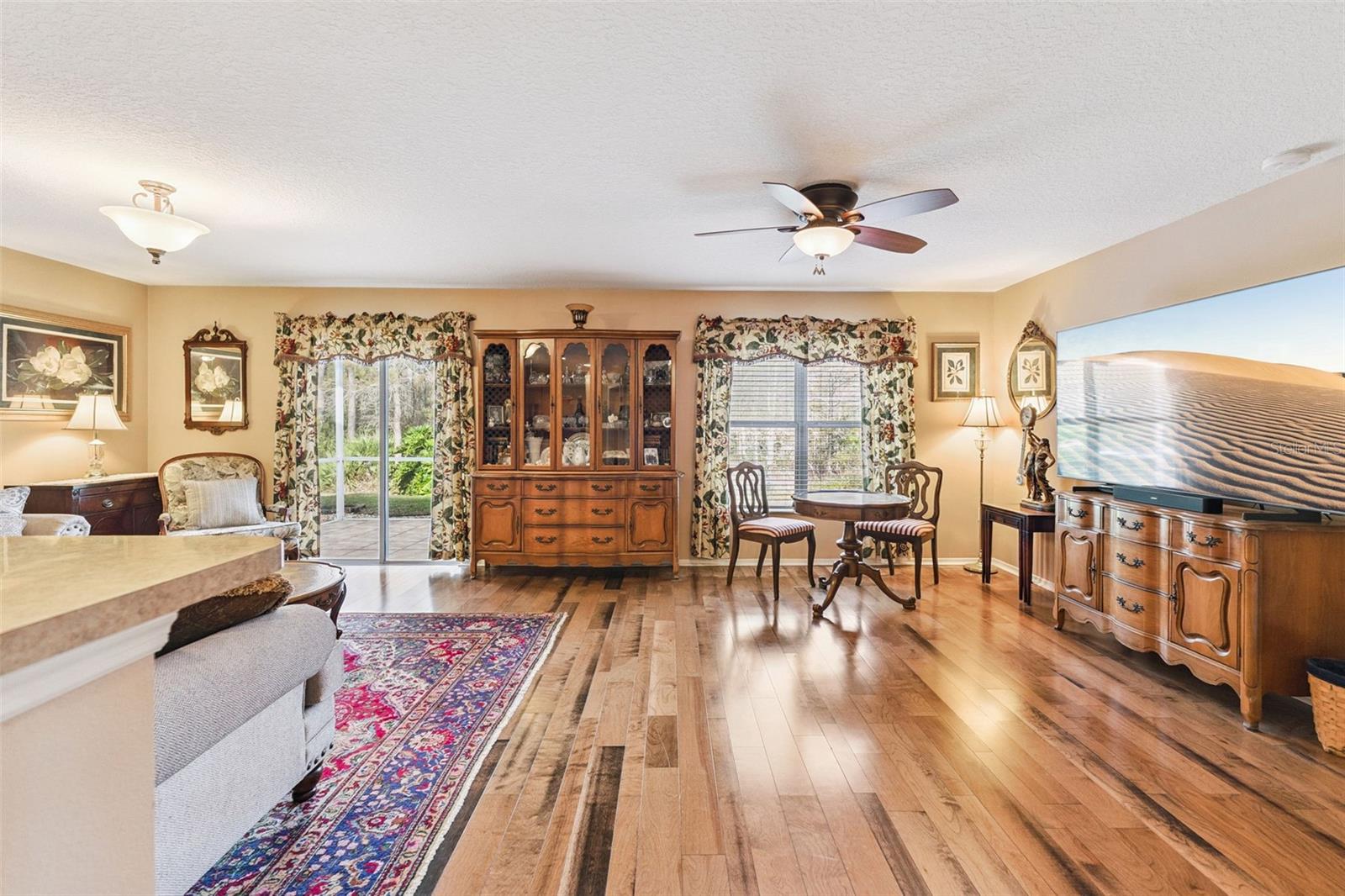 BAYBERRY LAKES MB 51 PG 167 - Residential