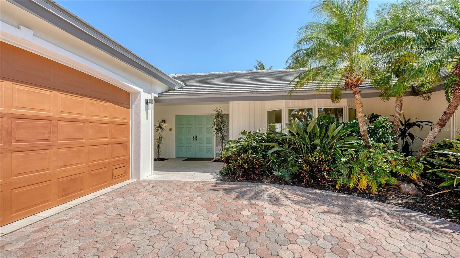 642 S OWL DRIVE