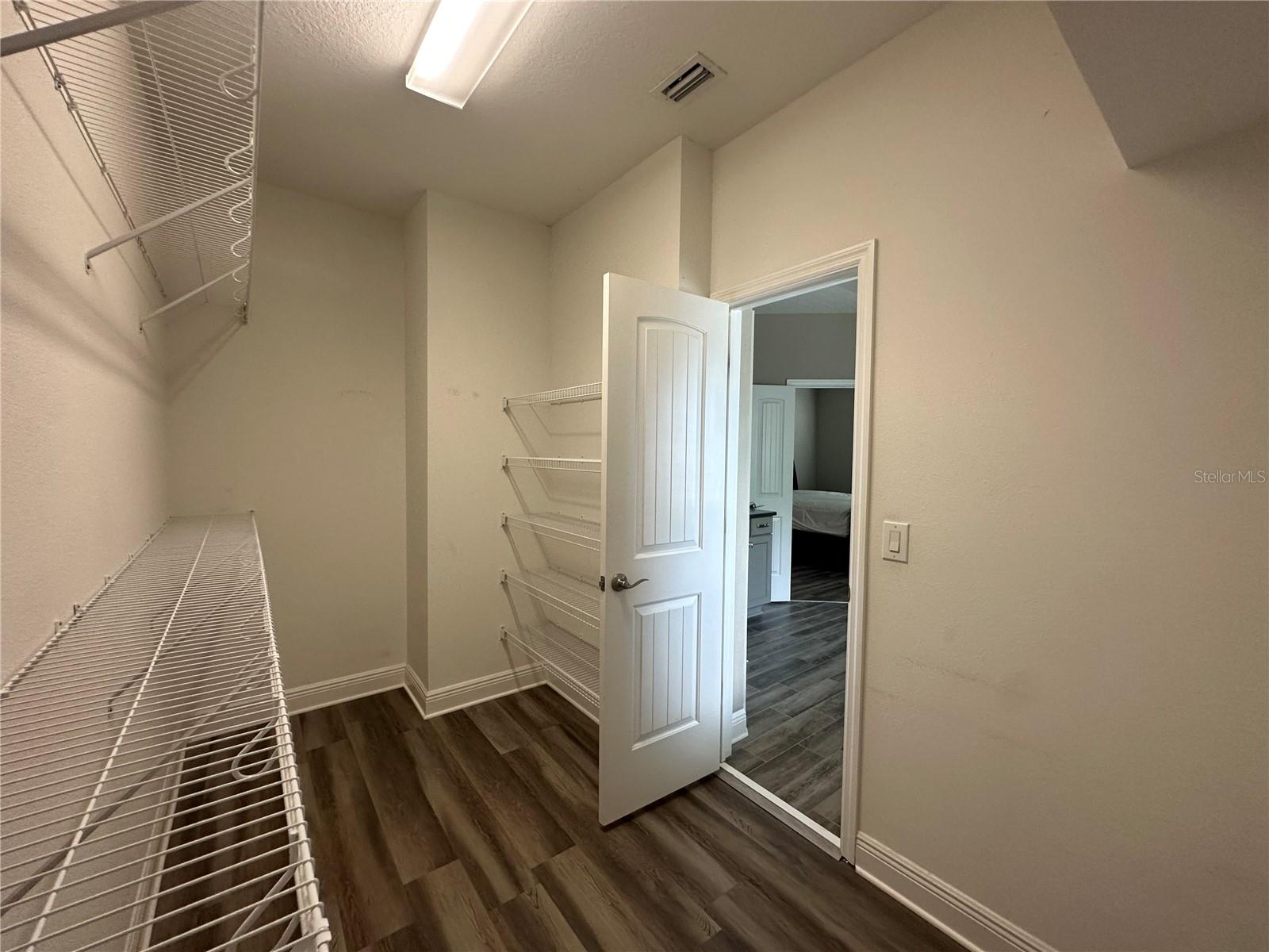 PARK CITY 2ND SEC - Residential Lease