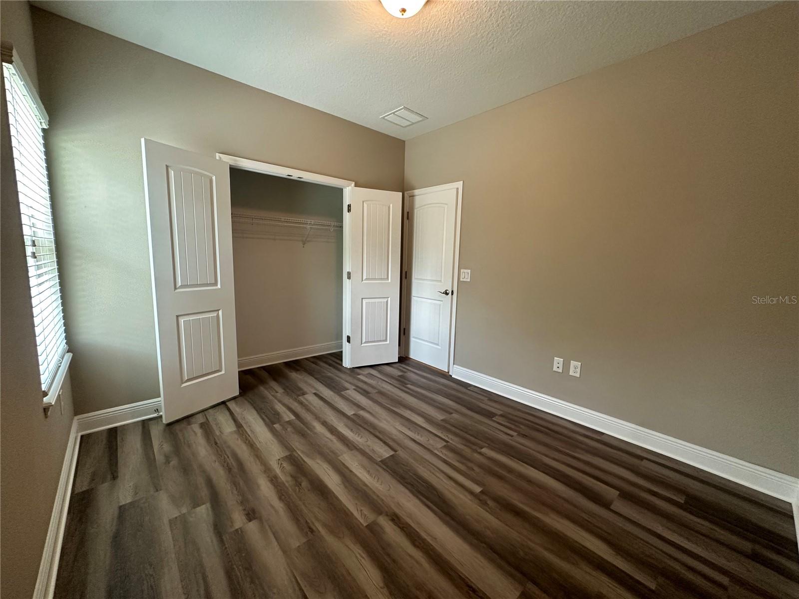 PARK CITY 2ND SEC - Residential Lease