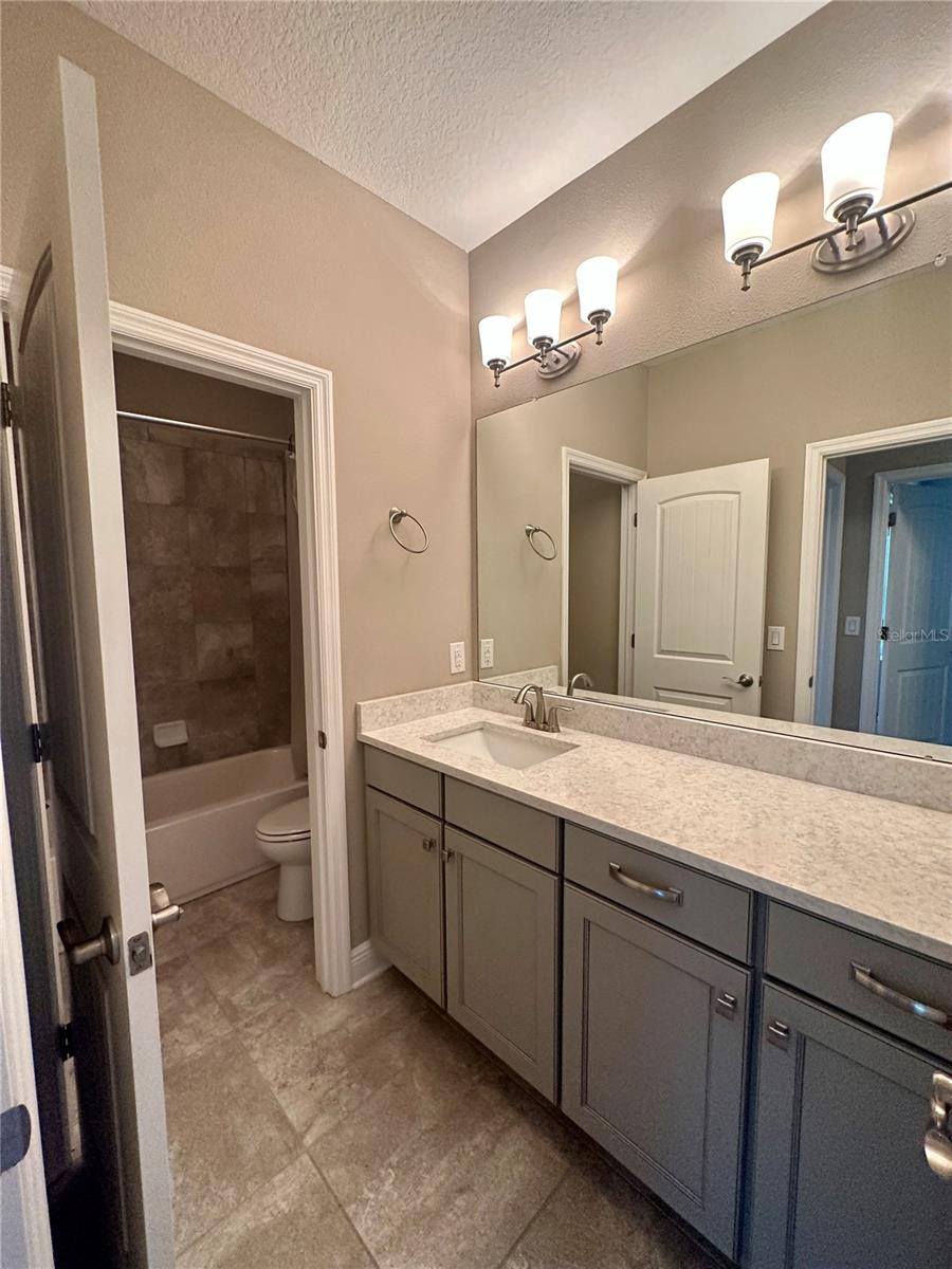 PARK CITY 2ND SEC - Residential Lease