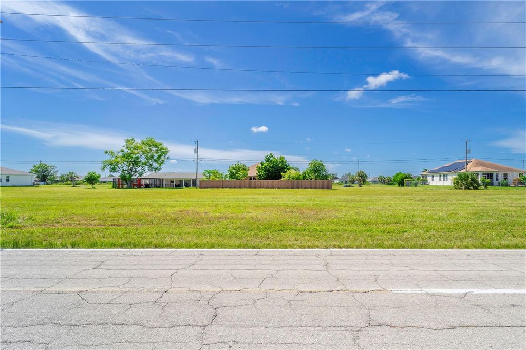 Photo of 1808 Kismet Parkway E, Cape Coral, FL 33909 (MLS # O6342891)