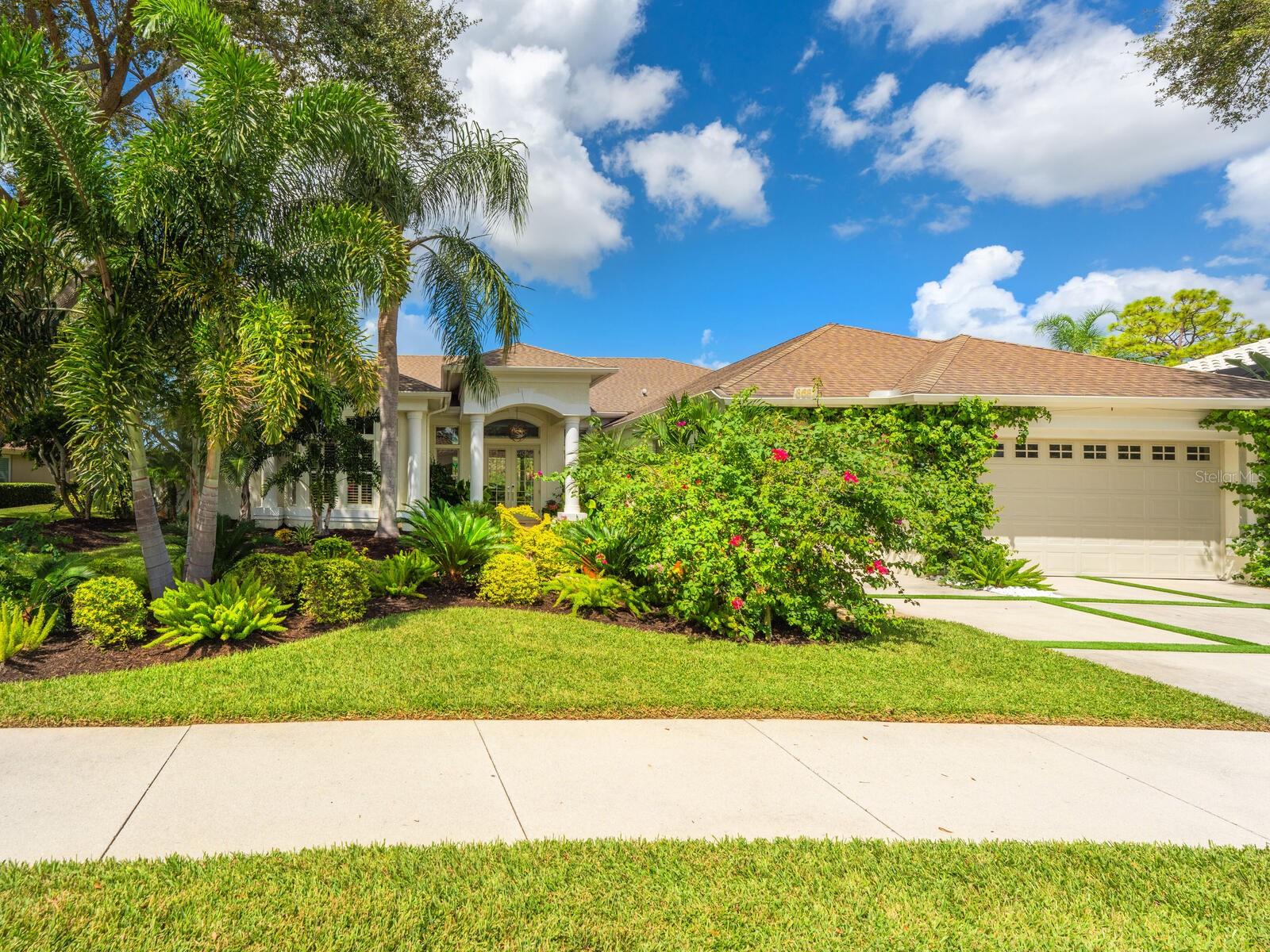 8687 WOODBRIAR DRIVE