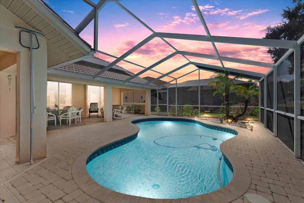 Photo of 6423 Drewrys Bluff Blf, Bradenton, FL 34203 (MLS # A4669645)
