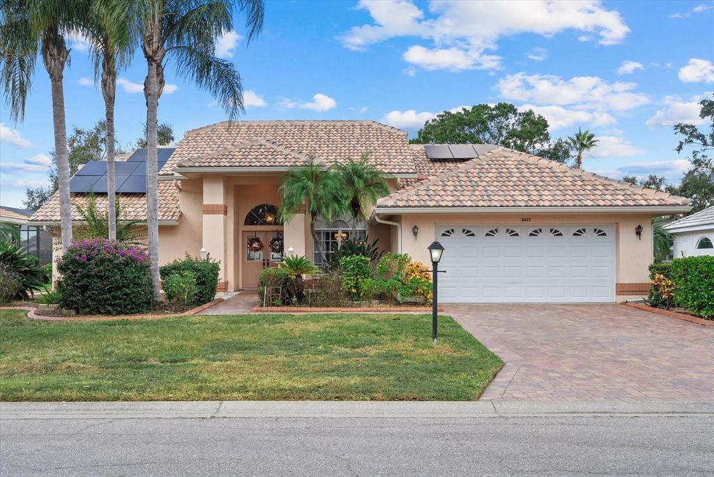 Photo of 6423 Drewrys Bluff Blf, Bradenton, FL 34203 (MLS # A4669645)