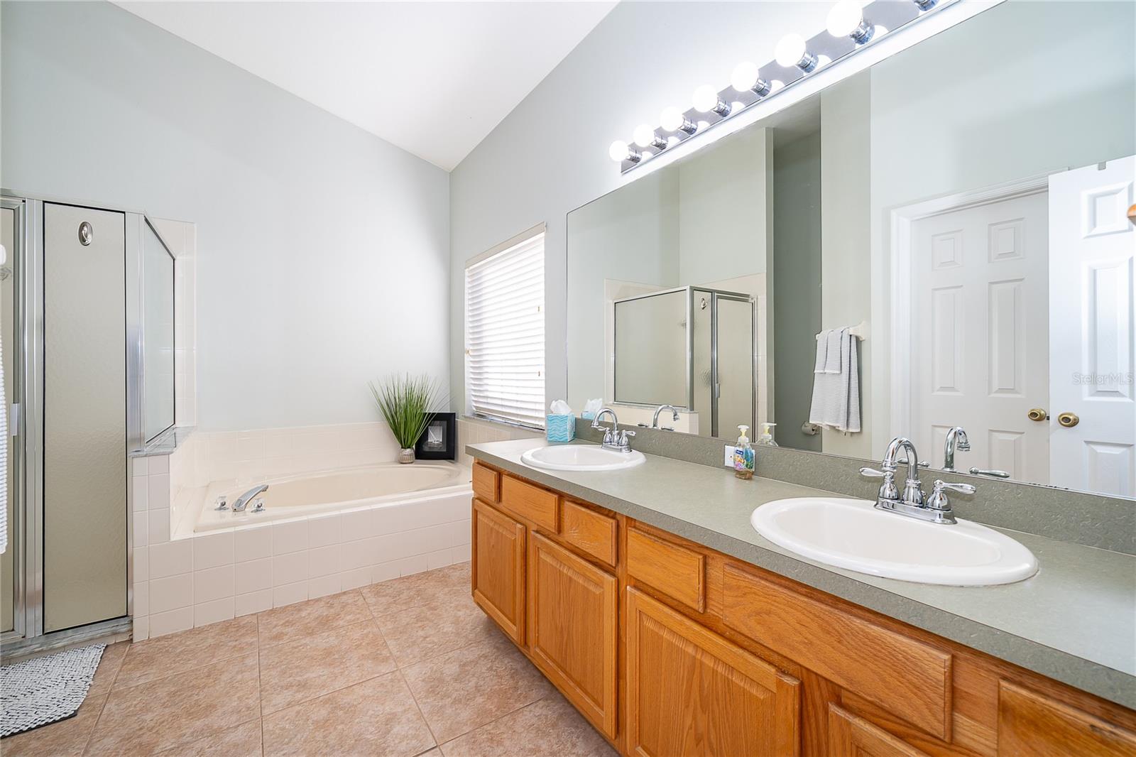 FOX GLEN AT CHELSEA PARC TUSCAWILLA PH 2 - Residential