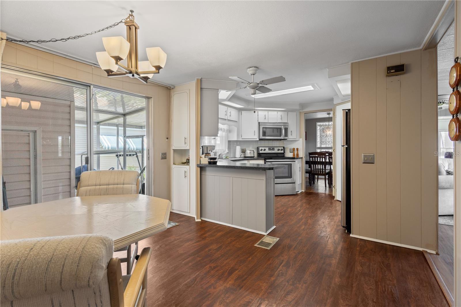 MAPLE LEAF ESTATES - Residential