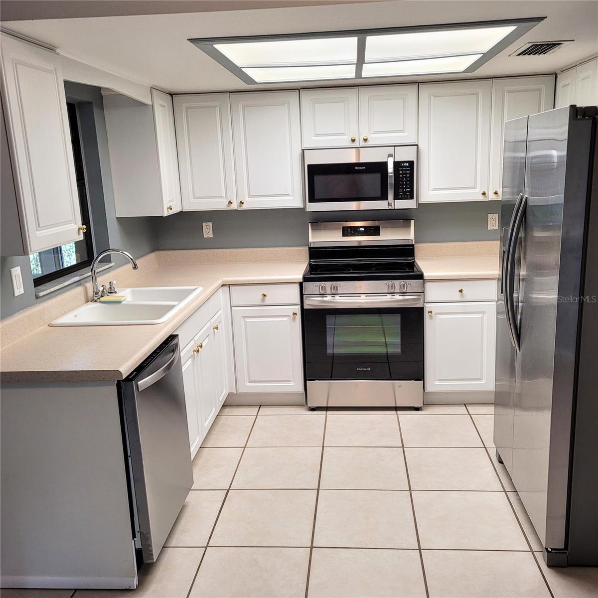 CEDAR HOLLOW - Residential