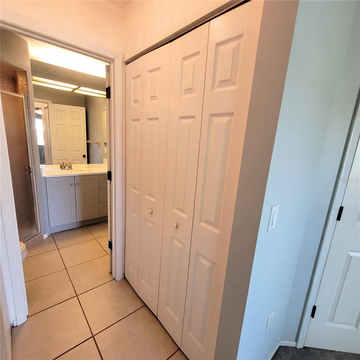 CEDAR HOLLOW - Residential