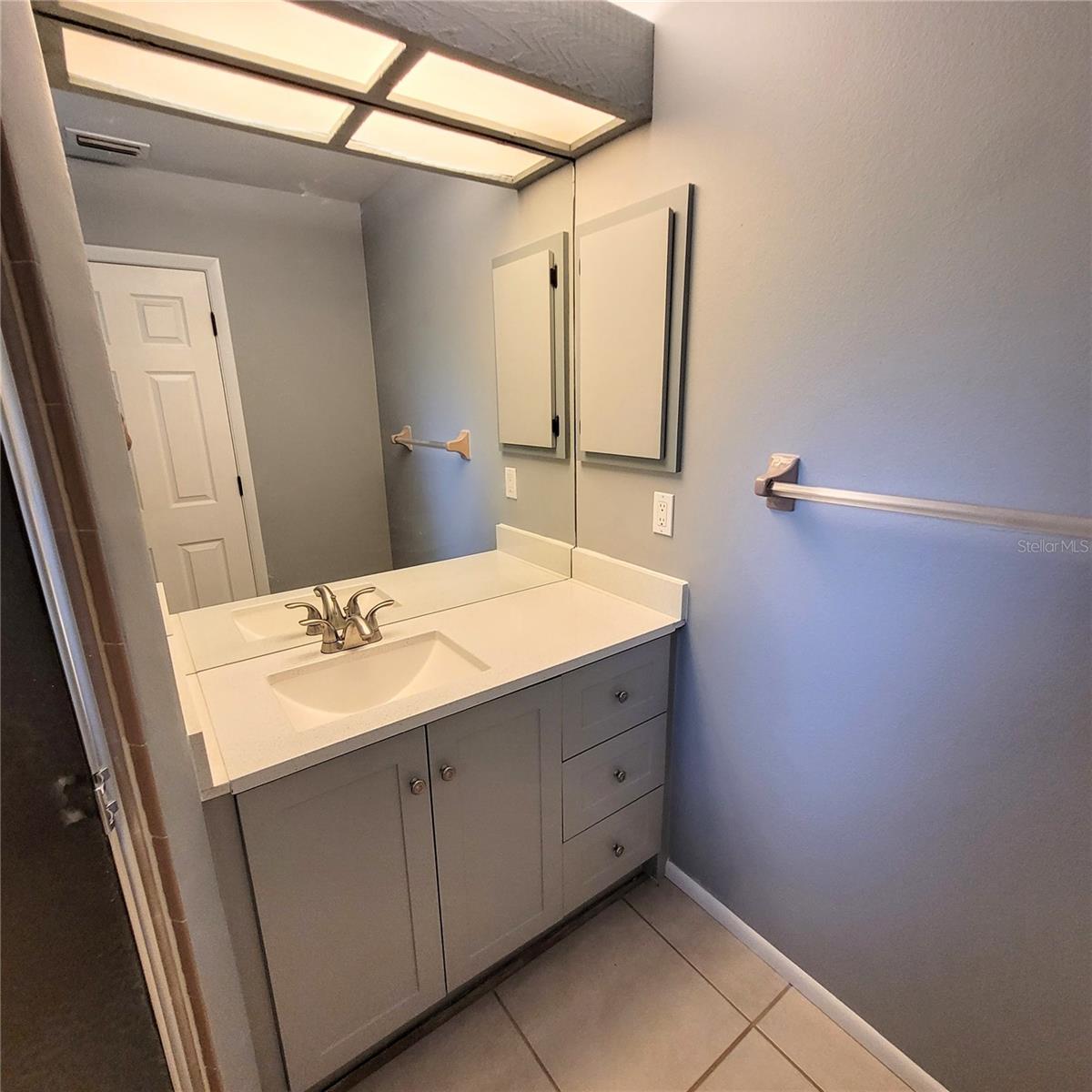 CEDAR HOLLOW - Residential