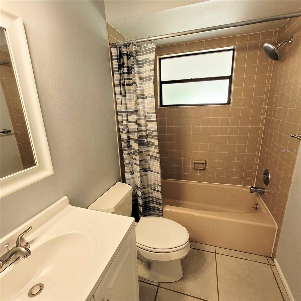 CEDAR HOLLOW - Residential