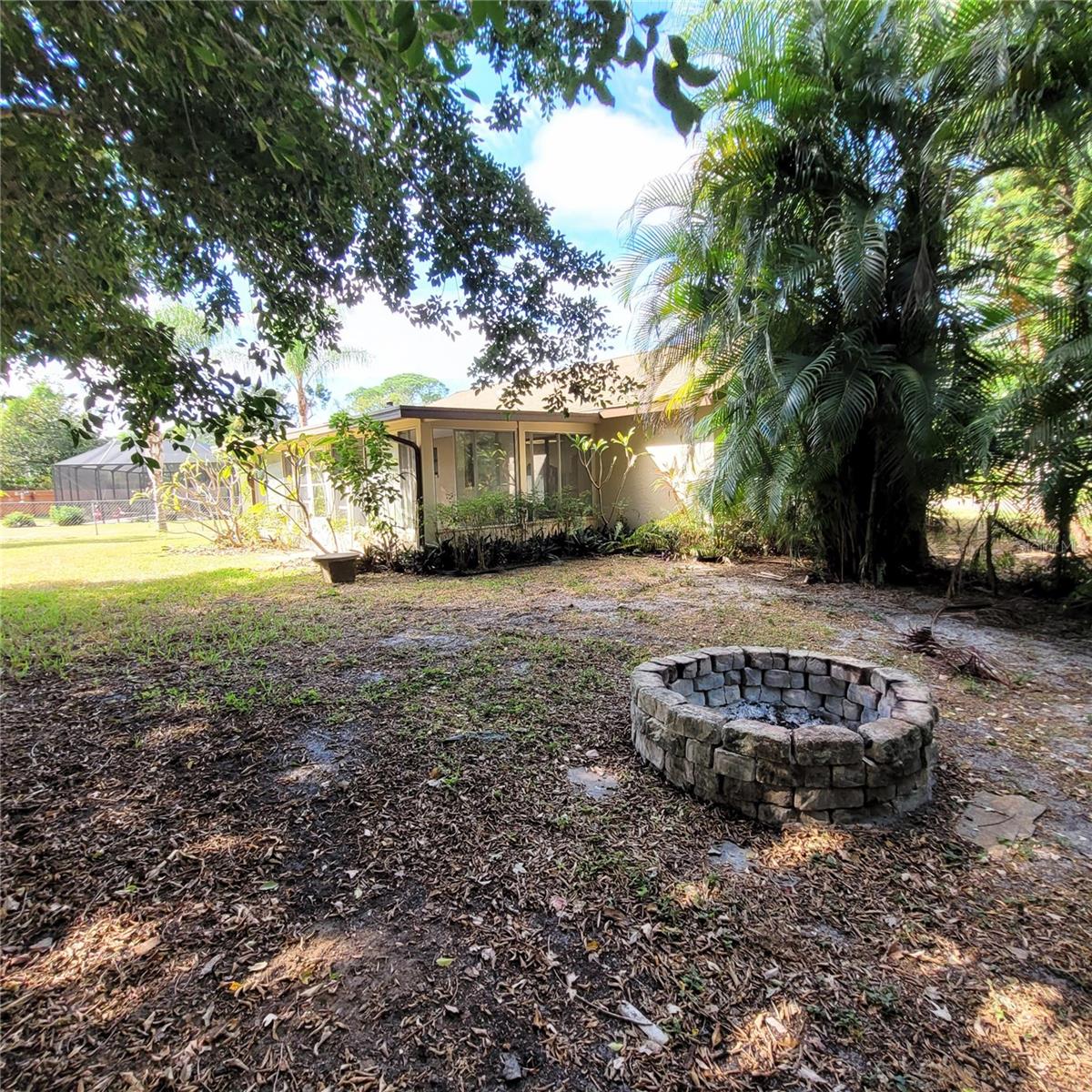 CEDAR HOLLOW - Residential