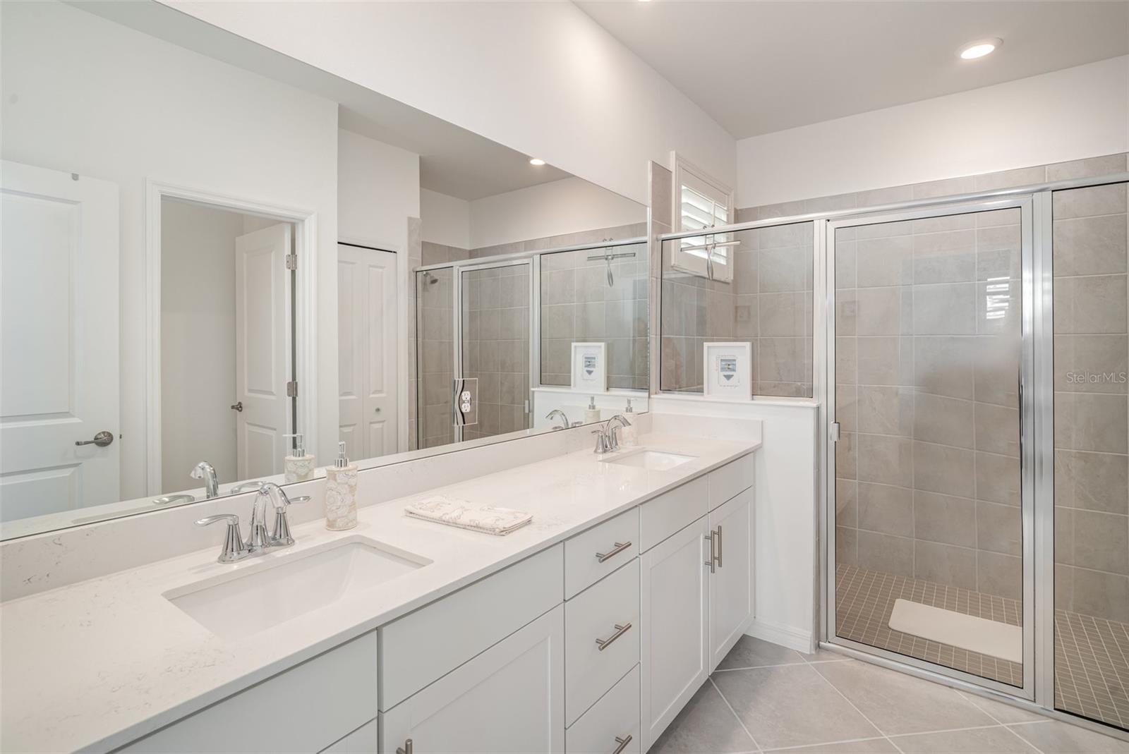 ANTIGUA/WELLEN PARK - Residential