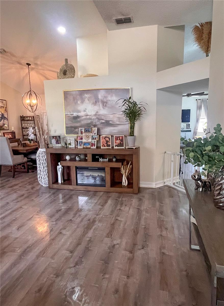 FAIRWAY OAKS - Residential