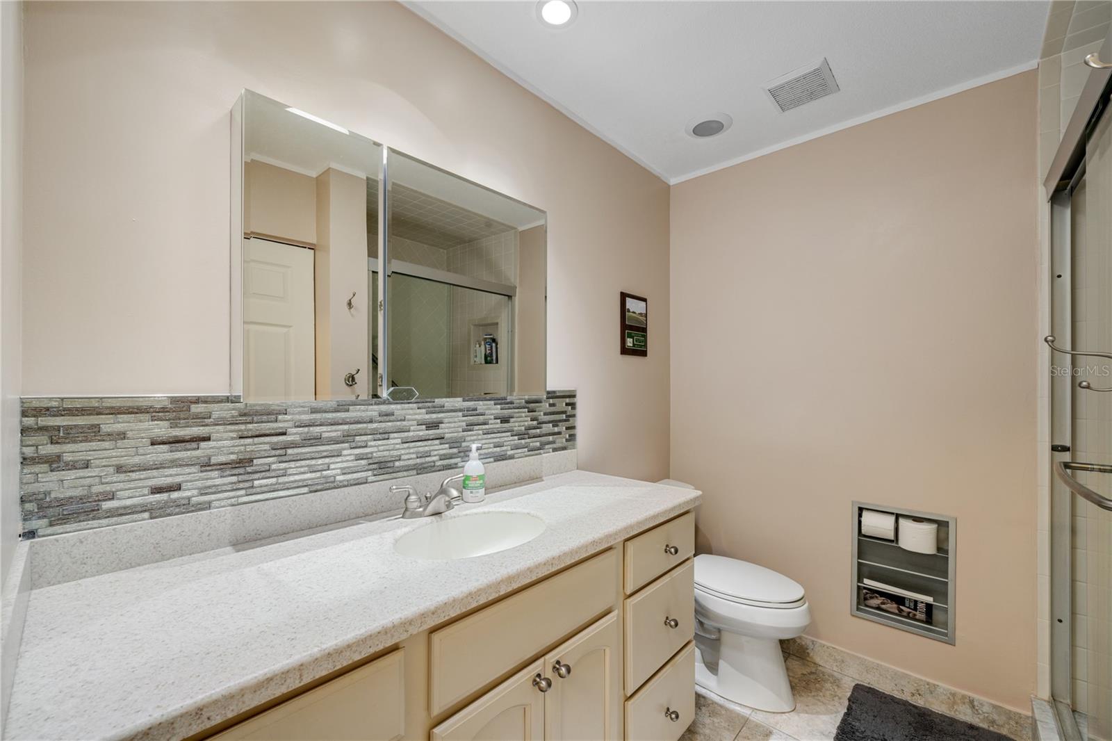 BOCA CIEGA POINT EAST - Residential