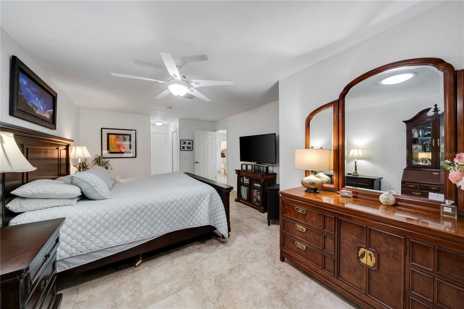 BOCA CIEGA POINT EAST - Residential