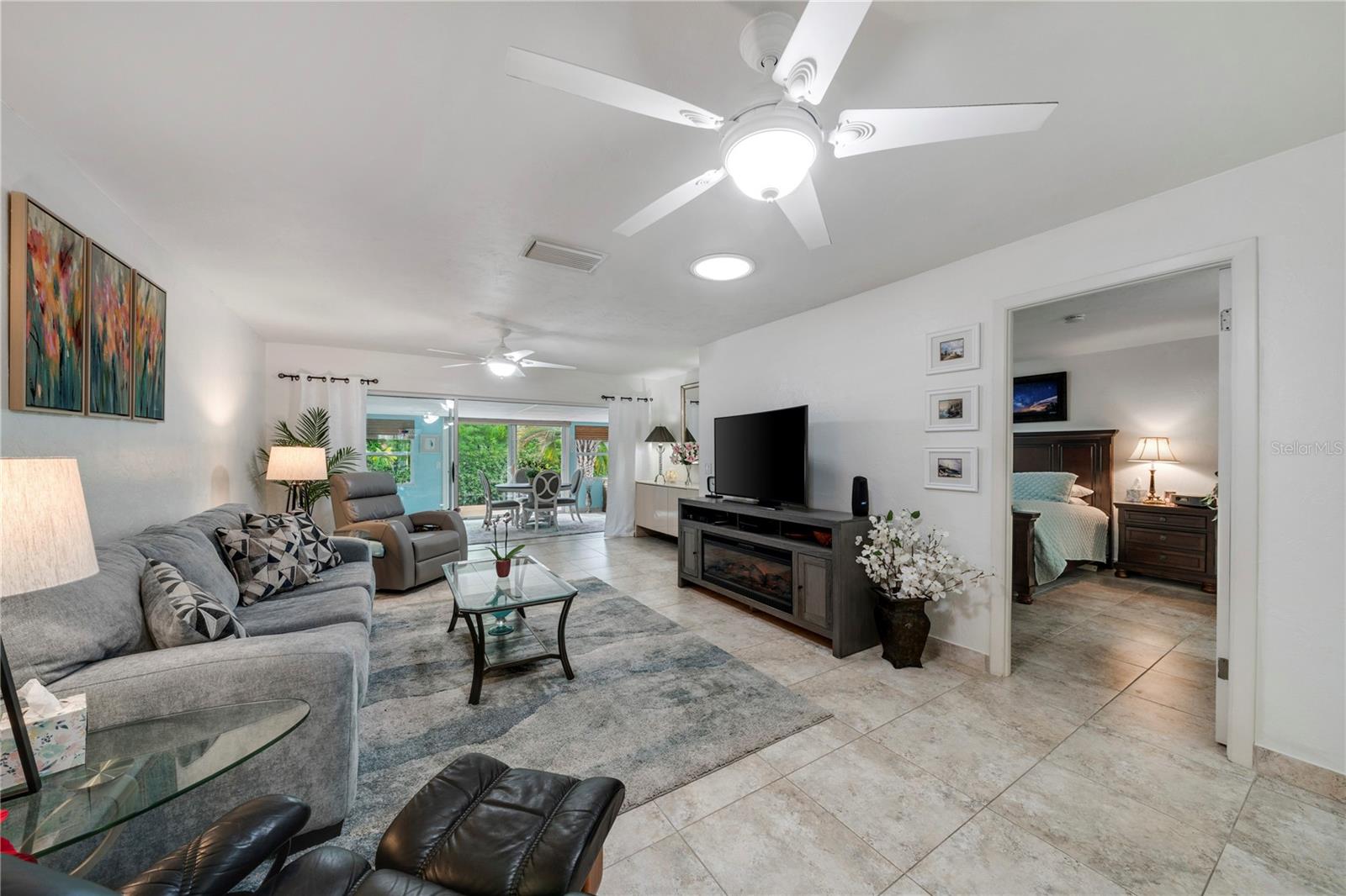 BOCA CIEGA POINT EAST - Residential