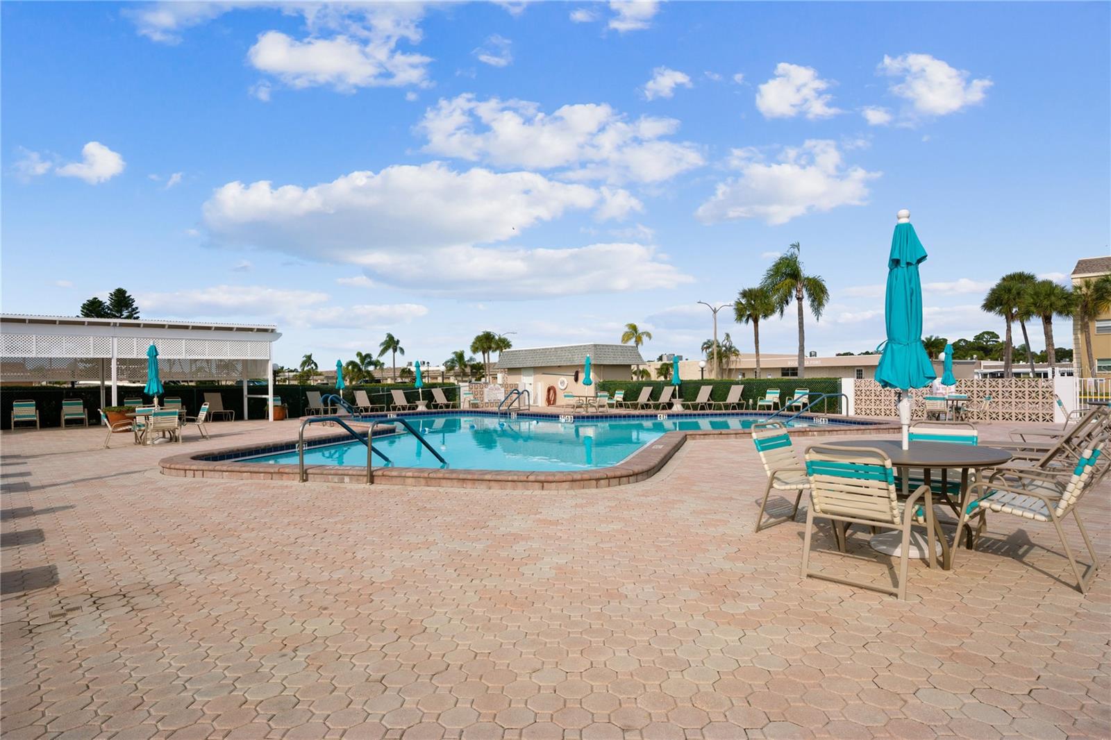 BOCA CIEGA POINT EAST - Residential