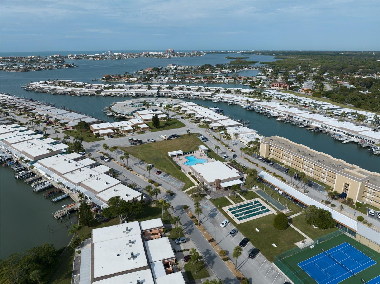 BOCA CIEGA POINT EAST - Residential