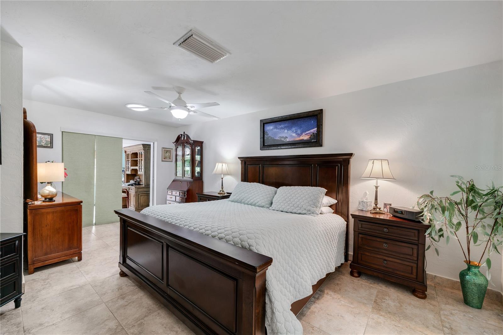 BOCA CIEGA POINT EAST - Residential