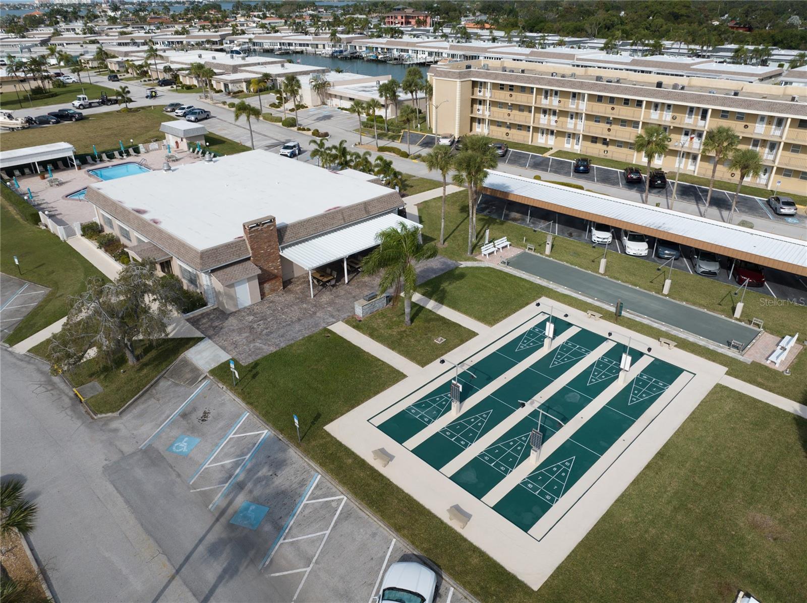 BOCA CIEGA POINT EAST - Residential