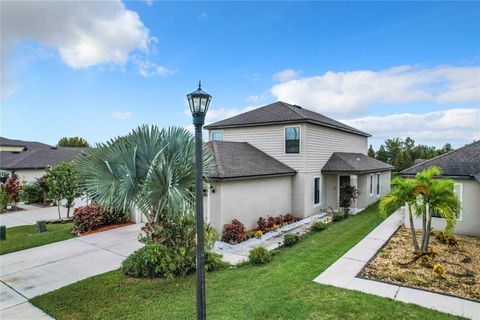 A home in LAKELAND