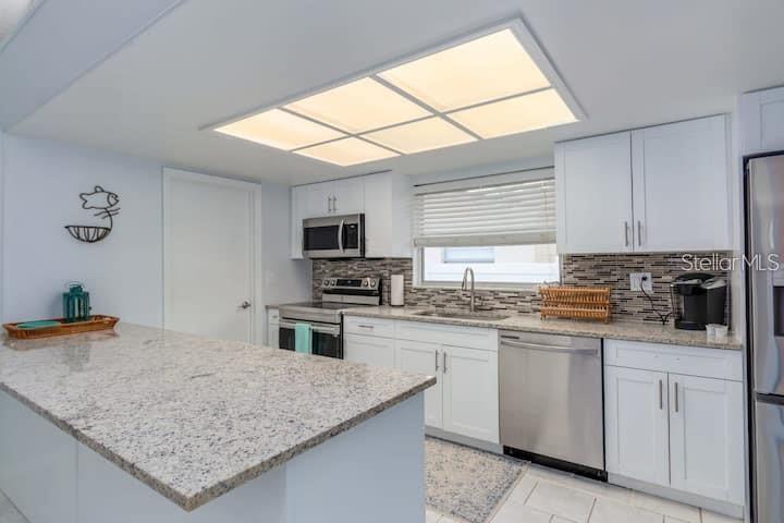 BAY CREST PARK UNIT 20 - Residential