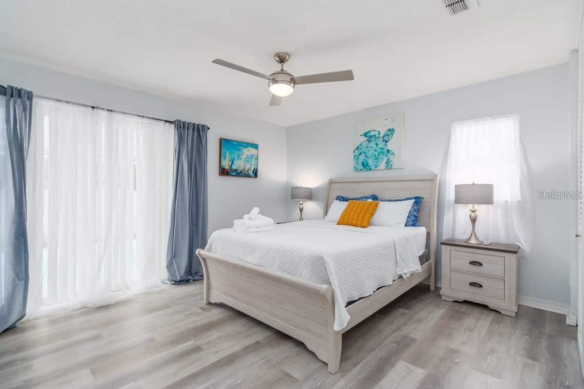 BAY CREST PARK UNIT 20 - Residential