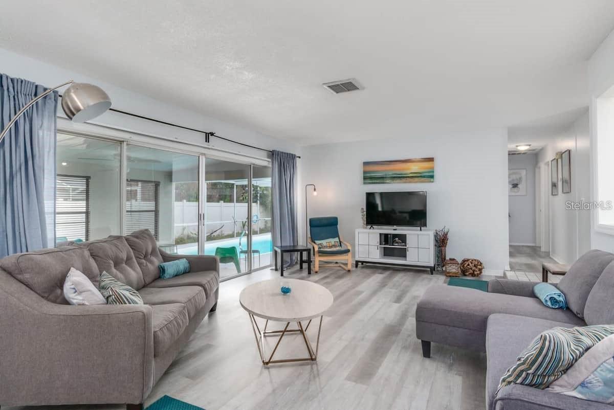 BAY CREST PARK UNIT 20 - Residential