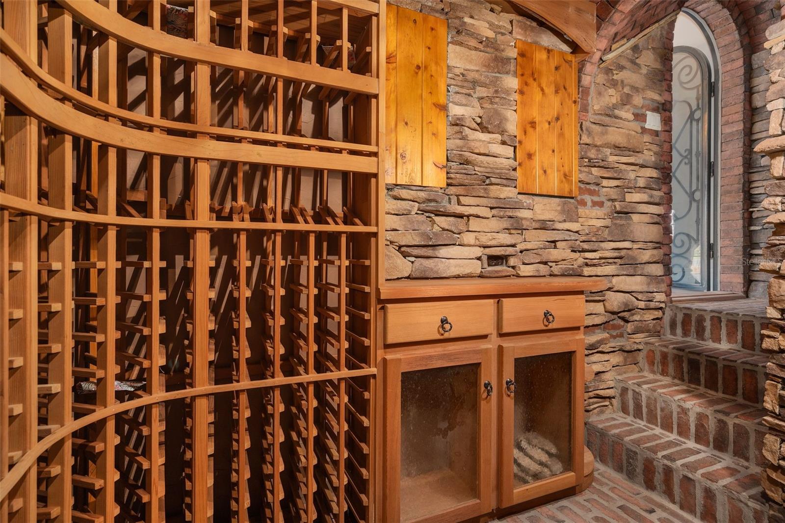 CRANES POINT - Residential